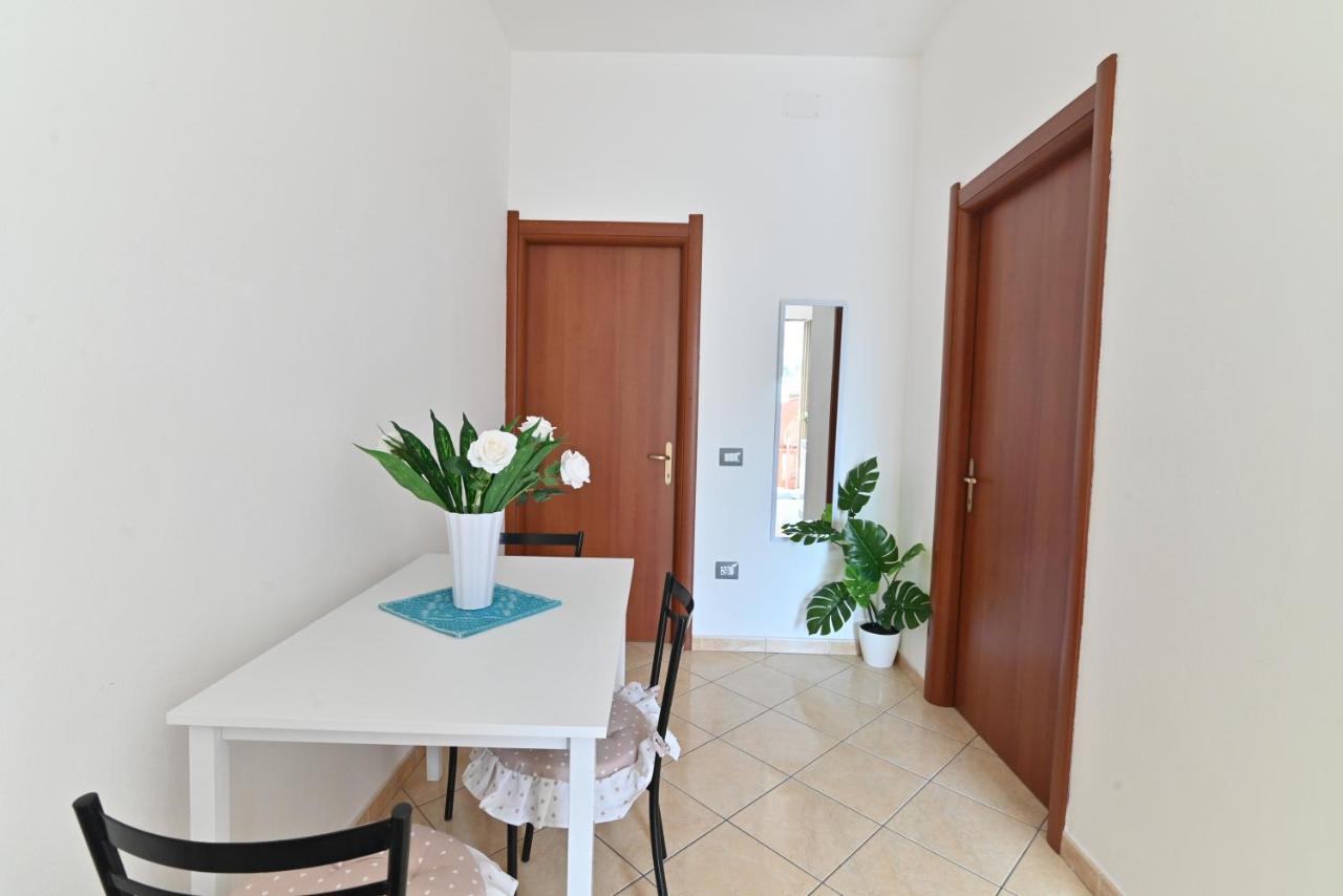 Izzhome Flamingo Pula Extérieur photo
