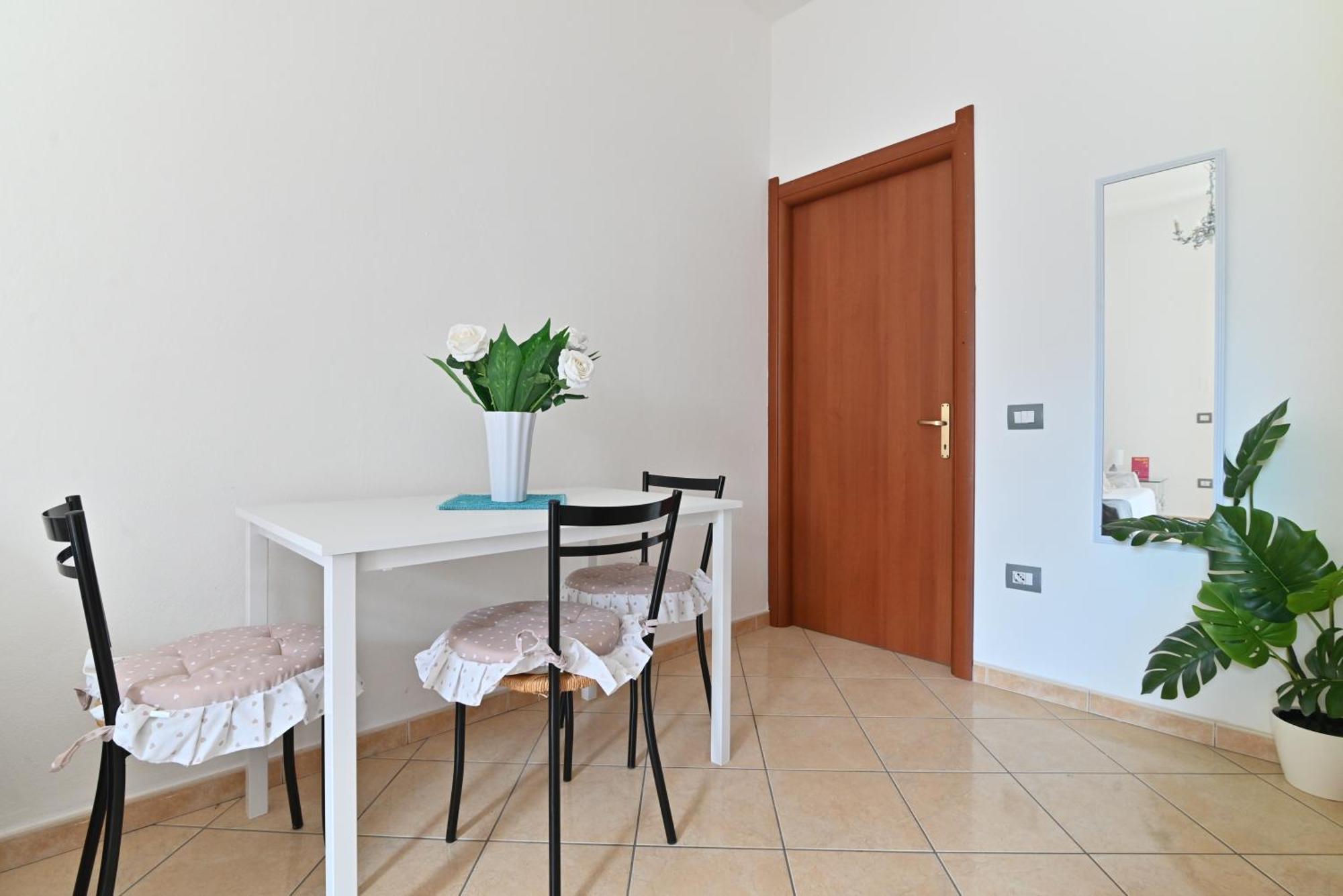 Izzhome Flamingo Pula Extérieur photo